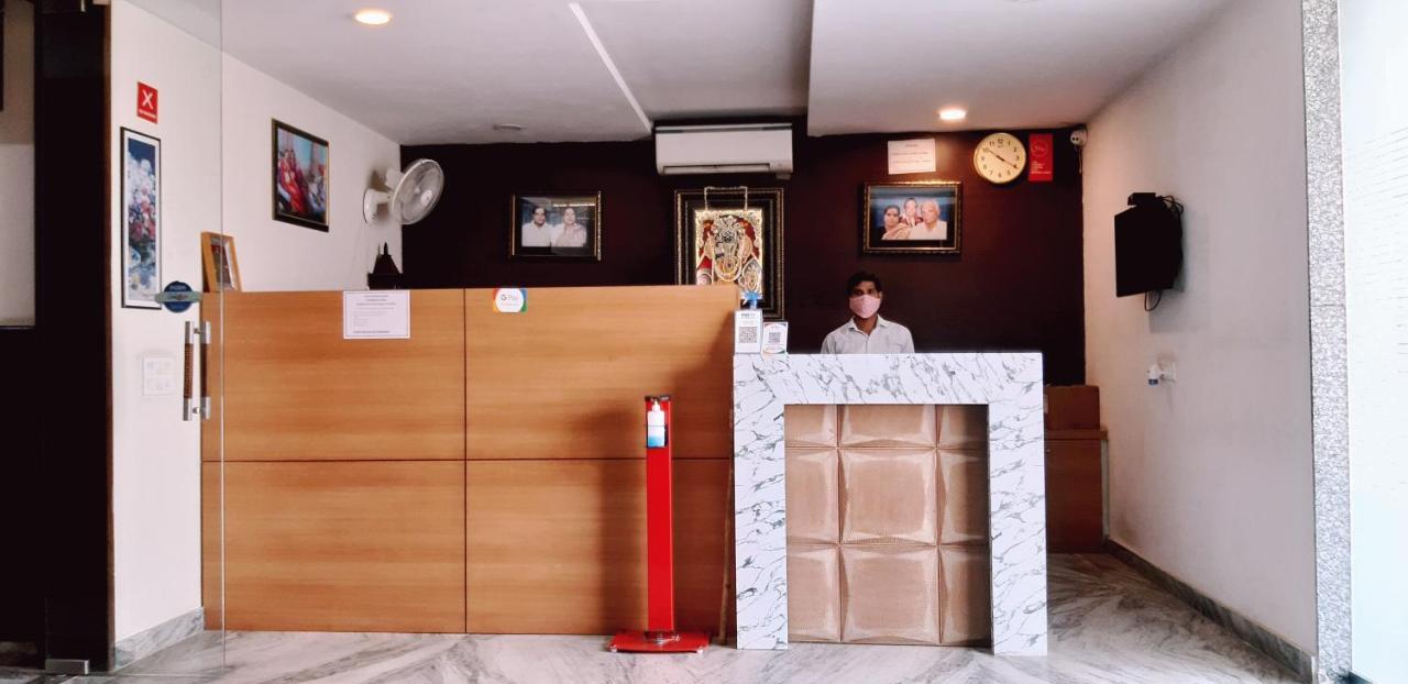 Hotel Sar Kamla Dham Skd Vrindavan Fully Vaccinated Staff Kültér fotó